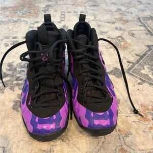 Nike Little Posite One GS Purple Camo Foamposite Sneakers 5Y EUC